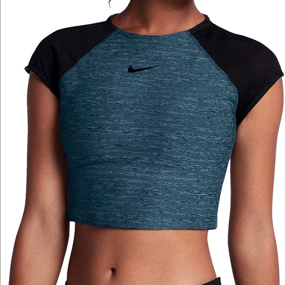 Nike Pro Warm Dri-Fit Cropped Top